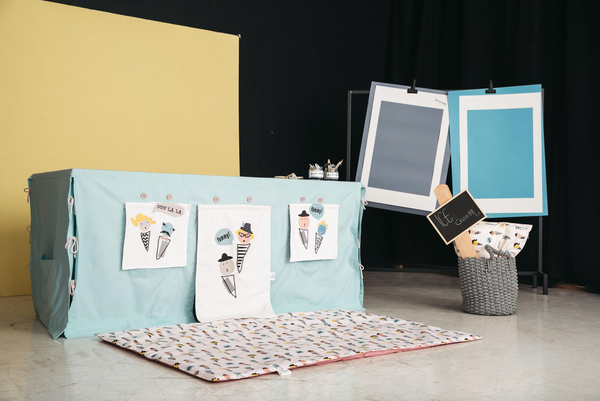 Playhouse/ Table playhouse / Tablecloth playhouse / Play tent / Indoor playhouse / Table tent / mint FUNDERTABLE "ParadICE ISLAND"